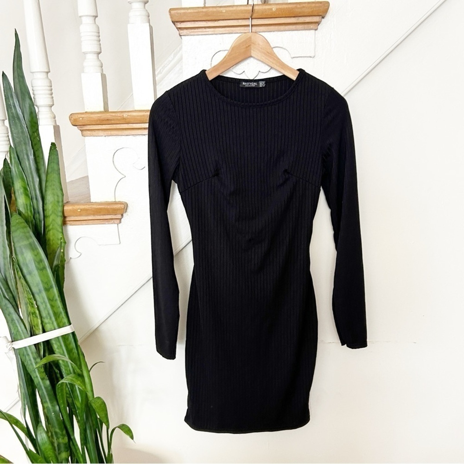 Nasty Gal Black Long Sleeve Round Neck Ribbed Bodycon Dress W/ Back Cut-Out Sz 6
